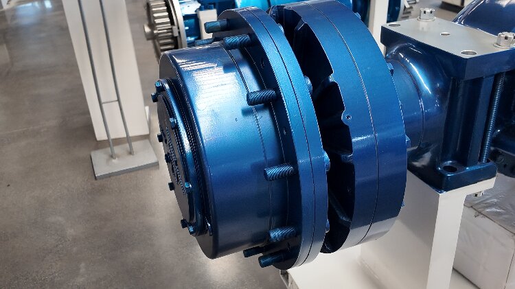 Drive axle of an underground loading and unloading machine 3 m³